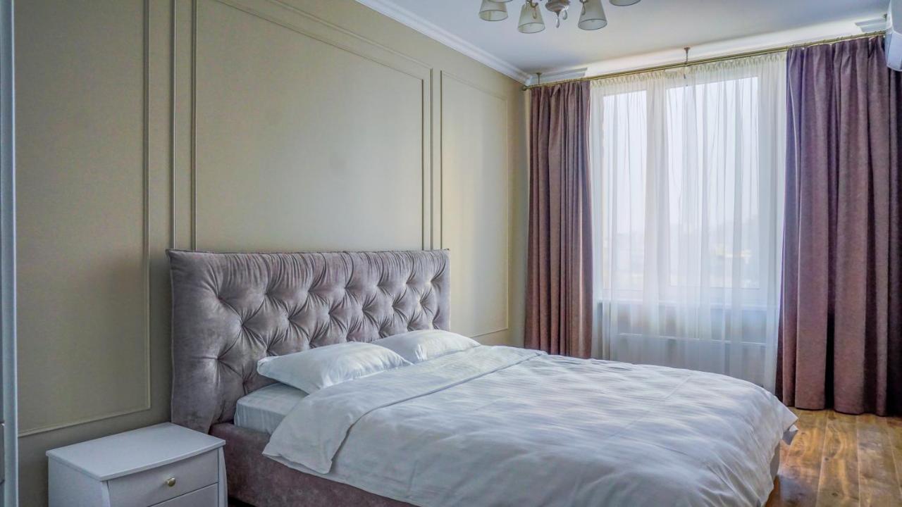 Luxury Apartment Near Metro Station Osokorky Kiev Extérieur photo