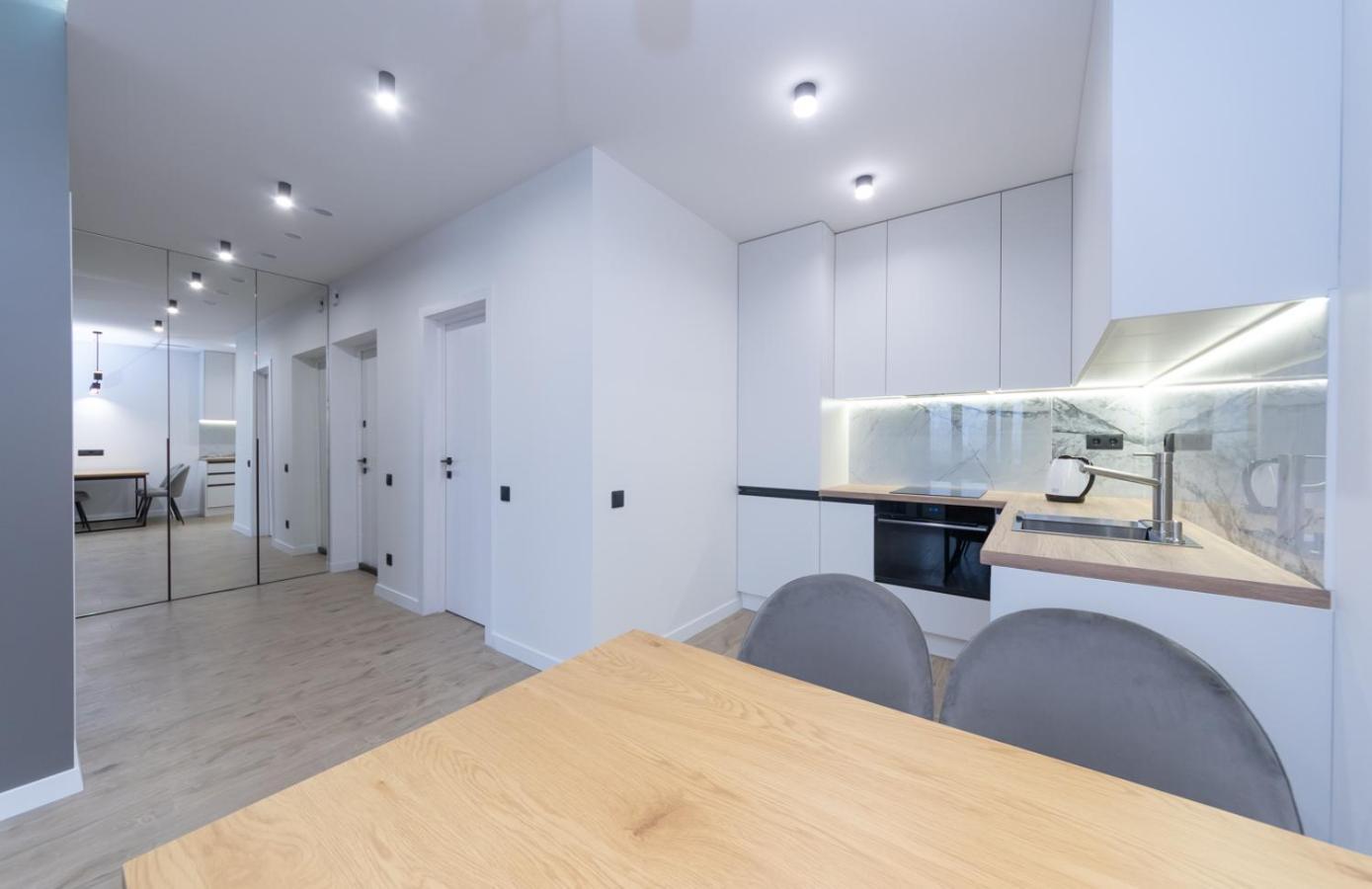 Luxury Apartment Near Metro Station Osokorky Kiev Extérieur photo