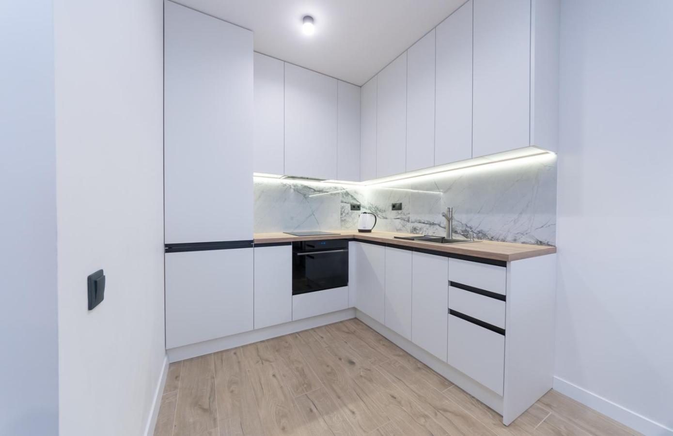 Luxury Apartment Near Metro Station Osokorky Kiev Extérieur photo