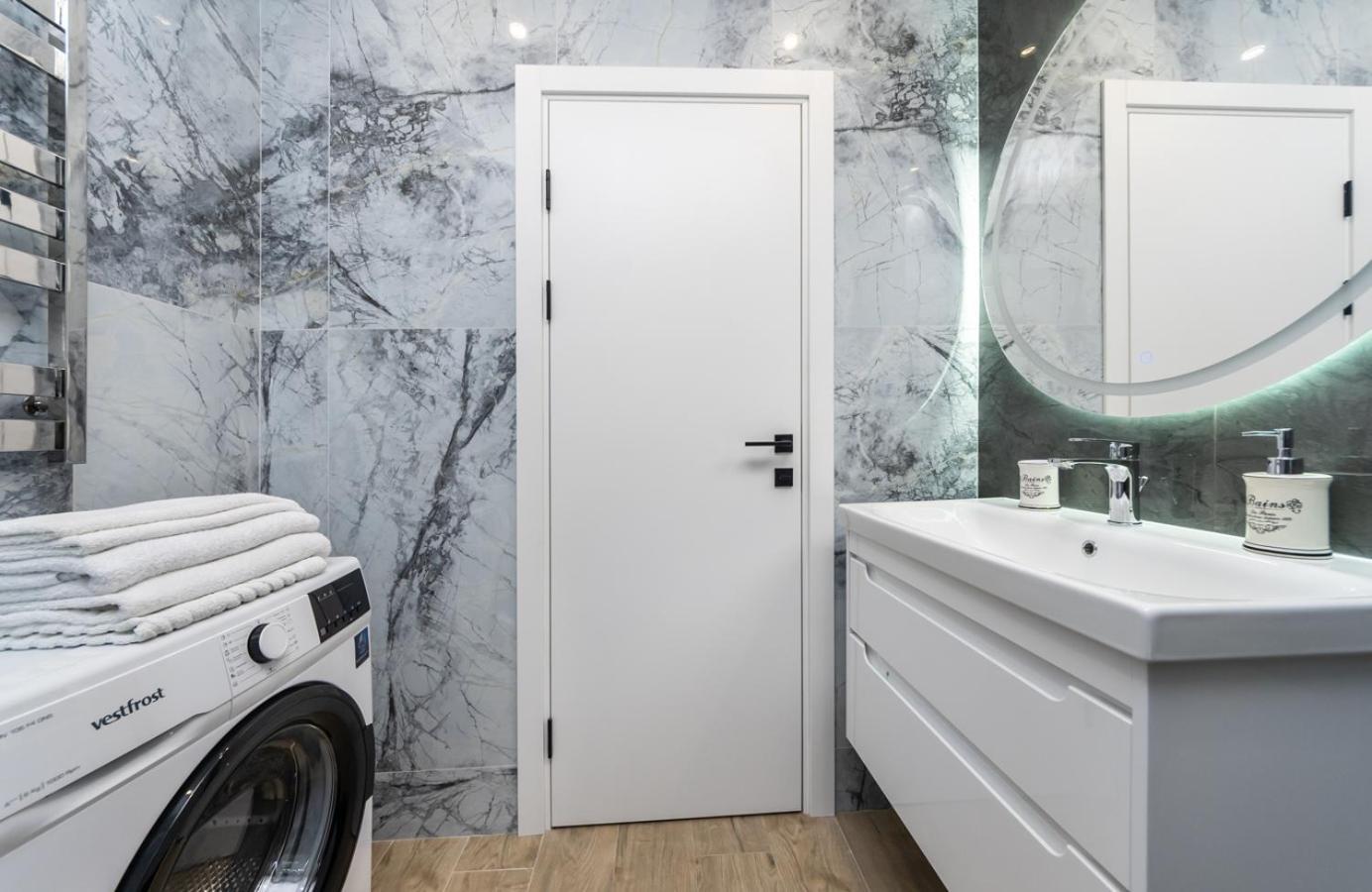 Luxury Apartment Near Metro Station Osokorky Kiev Extérieur photo